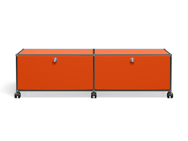 USM Haller  TV Board / USMハラー テレビボード  W / D / H：1523 / 373 / 430mm  ドロップダウンドア × 2、キャスター付き
